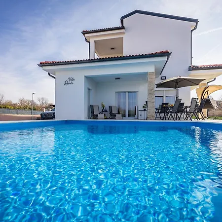 Renci Near Umag For 8 Persons With 30 M2 Private Heated Pool *