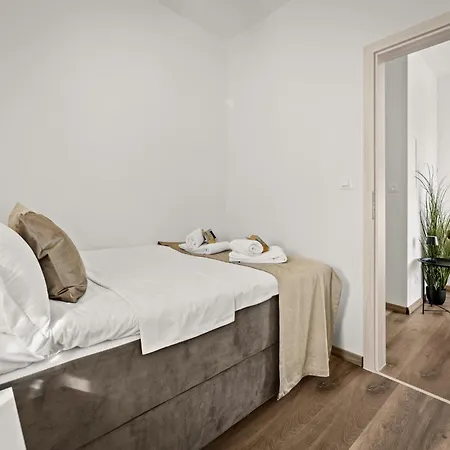 Vila Renci Near Umag For 8 Persons With 30 M2 Private Heated Pool *