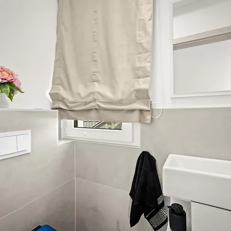 빌라 Renci Near Umag For 8 Persons With 30 M2 Private Heated Pool 부제